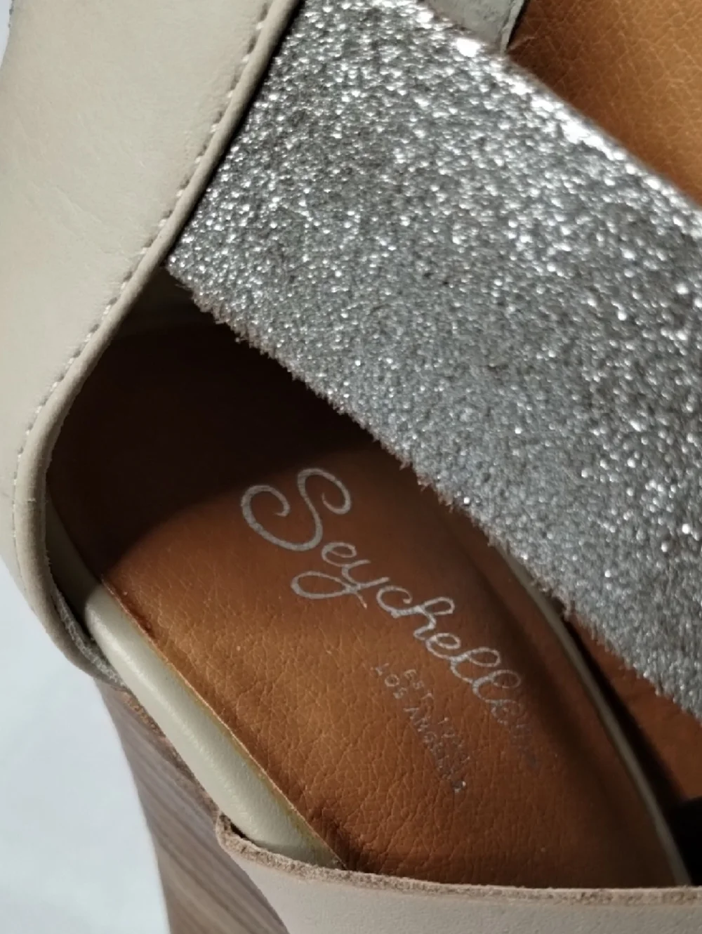 Seachelles Designer Beige Wedge Sandals with Silver Glitter Straps - Women Sz 8
